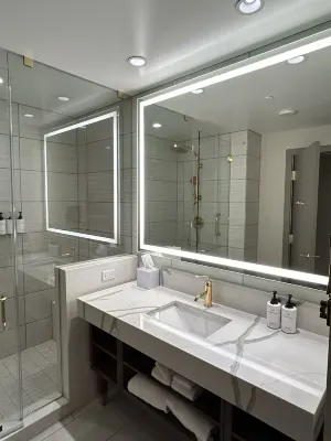 Las Vegas Hilton at Resorts World Rooms Photos