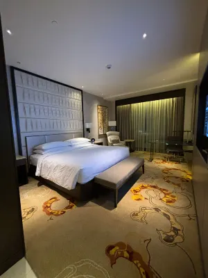 Sheraton Manila Hotel at Newport World Resorts Rooms Photos
