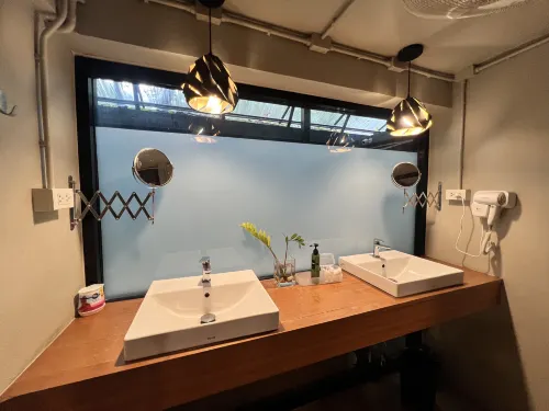 Monomer Hostel Bangkok Phòng Photos