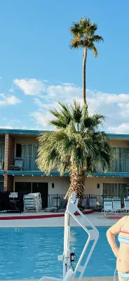 Desert Hot Springs Spa Hotel Photos