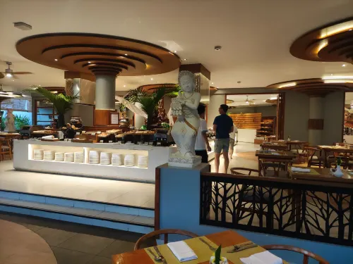 Nusa Dua Beach Hotel and Spa - Handwritten Collection Питание Photos