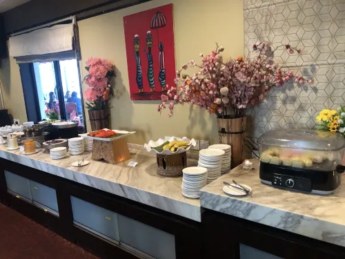 Imperial Heritage Hotel Melaka–City Centre-Free Himalayan Salt Room Access–Free Wifi–Free Parking Питание Photos