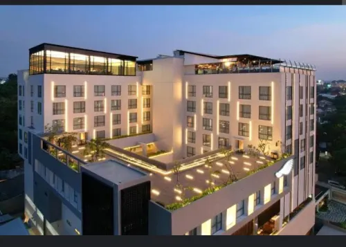 Grand Tan Banjarmasin Hotel & Convention Center Außen Photos