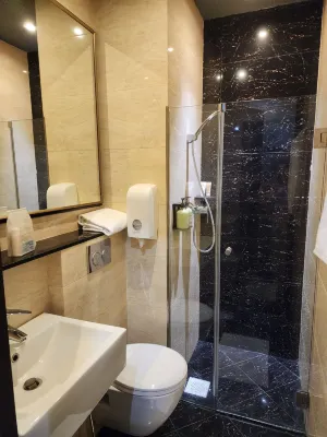 V Hotel Lavender Kamar Photos