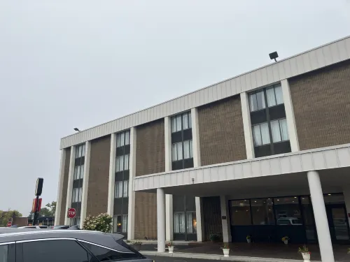 Super 8 by Wyndham Liverpool/Syracuse North Airport Exterior Photos