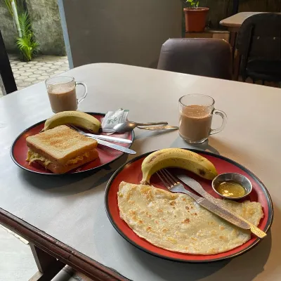 Harry Guest House & Restaurant Makanan Photos