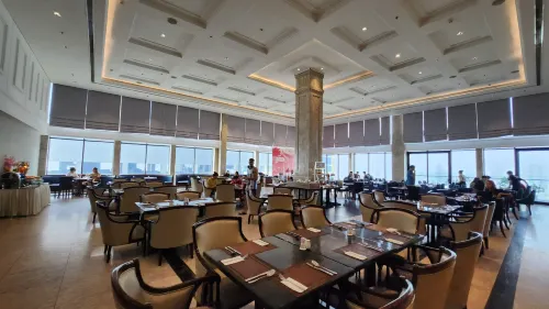 Altara Suites Da Nang by AHG Питание Photos