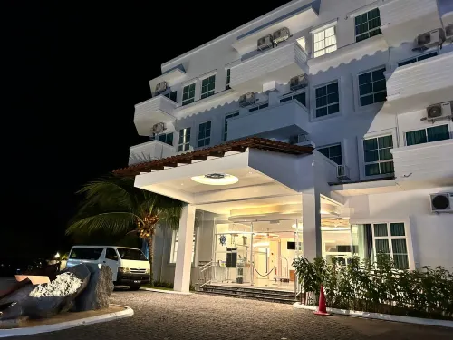 Avi Pangkor Beach Resort Eksterior Photos