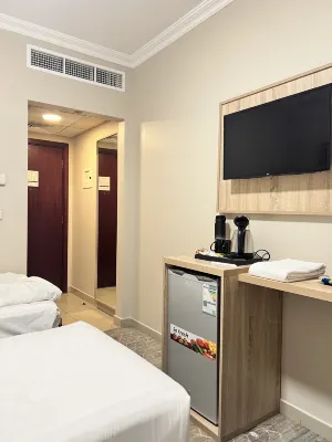 Emaar Taiba Hotel Kamar Photos