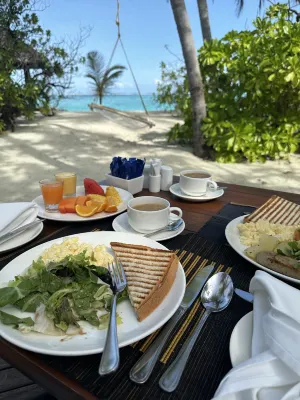 Summer Island Maldives Resort Restauration Photos