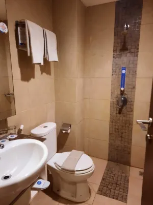 Dafam Hotel Cilacap Zimmer Photos