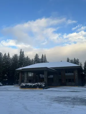 Mountaineer Lodge Photos