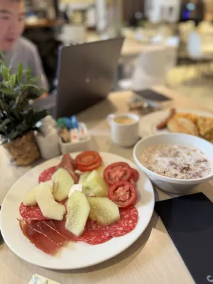 Catalonia Hispalis Dining Photos
