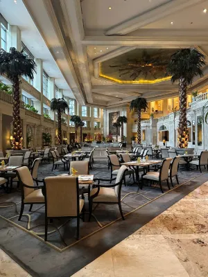 The Peninsula Manila Makanan Photos