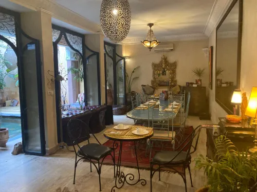 Riad Roxanne Photos