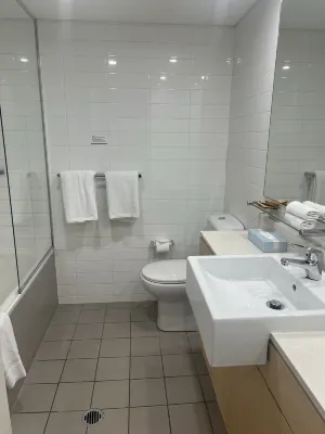 Adina Apartment Hotel Wollongong Rooms Photos