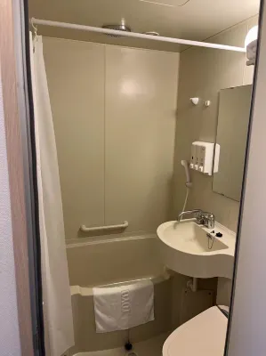 Toyoko Inn Tokyo Haneda Airport No.2 Kamar Photos