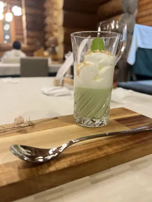 Log Hotel Larch Lake Kanayama Dining Photos