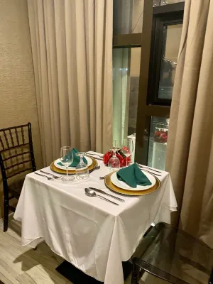 Ironwood Hotel Restauration Photos