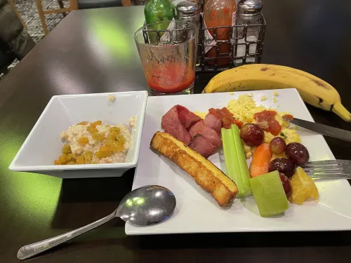 Hyatt Place New York/Midtown-South Restauration Photos