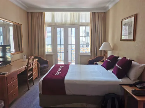 European Hotel Rooms Photos