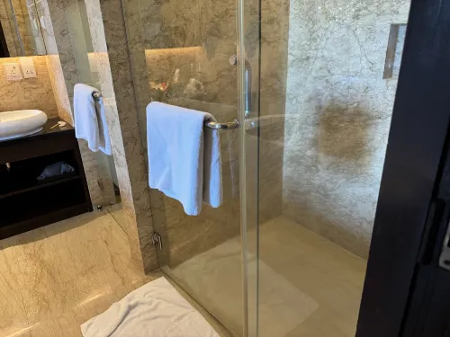 The Seminyak Beach Resort & Spa Huoneet Photos