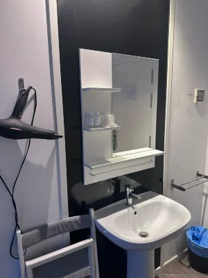 Hostal Mayerling Centro Rooms Photos
