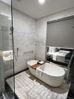 JHL Solitaire Gading Serpong Kamar Photos