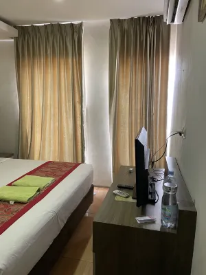GRANT HOTEL KOTA SUBANG Kamar Photos