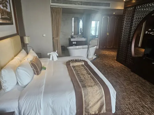 로열 비치 보톤 블루 호텔 & 스파 객실 Photos
