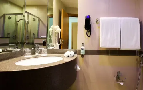 Premier Inn Abu Dhabi Capital Centre Rooms Photos