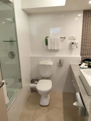 The Sydney Boulevard Hotel Kamar Photos