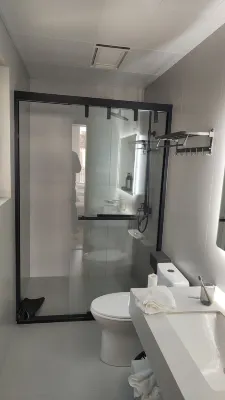 Camellia Residence Kamar Photos