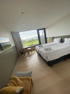 Bruny Island Escapes and Hotel Bruny Rooms Photos