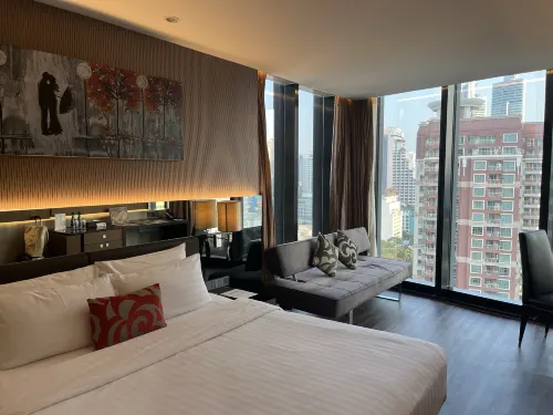 The Continent Hotel Sukhumvit Zimmer Photos