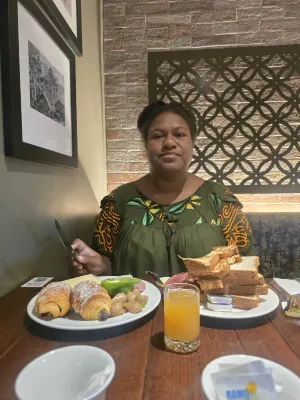 Gateway Hotel Dining Photos