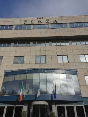 Plaza Hotel Tallaght Exterior Photos