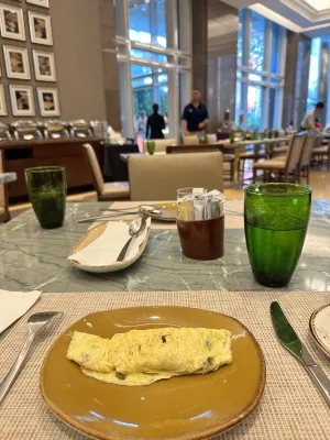 Discovery Primea, Manila Dining Photos