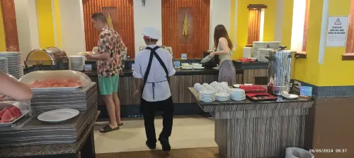 Woraburi Phuket Resort & Spa Restauration Photos