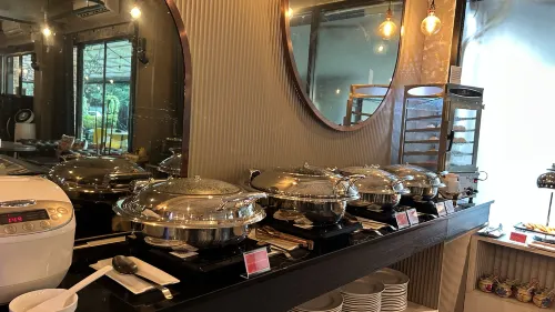 Qiu Hotel Sukhumvit Restauration Photos