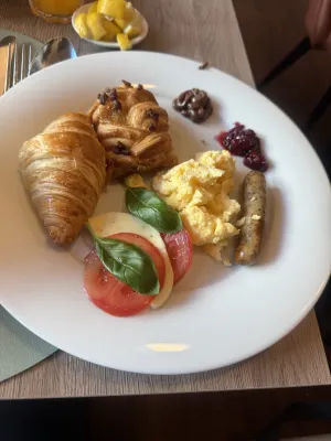 Courtyard by Marriott Munich City Center Dining Photos
