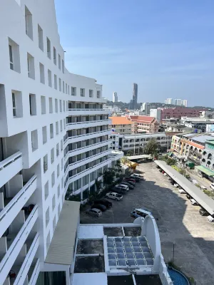 Welcome Plaza Hotel Pattaya Рядом с отелем Photos