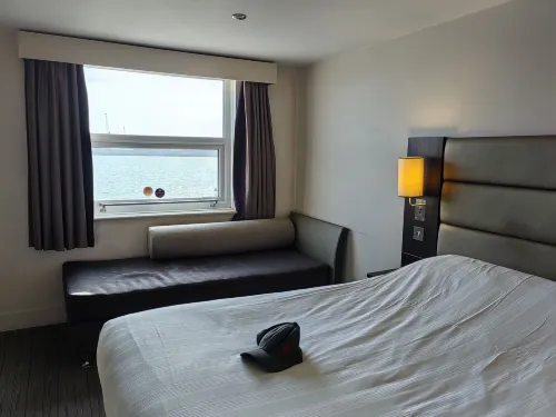 Premier Inn Dover Central (Eastern Ferry Terminal) Hotel Rooms Photos