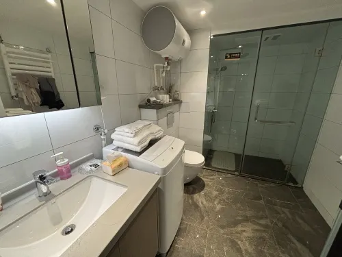 Aegean Sea Apartment (Qingdao Taidong Joy City) Rooms Photos