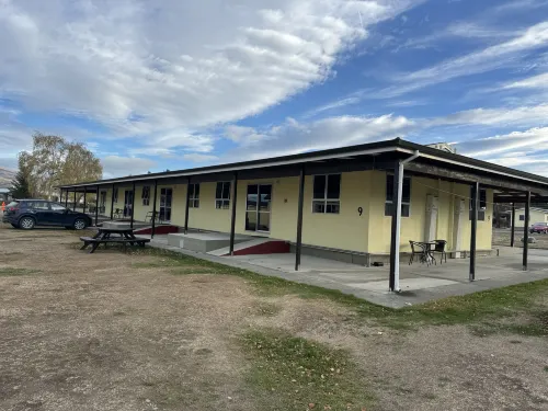 High Country Motel & Backpackers Photos