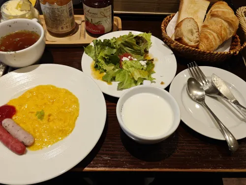 Kadoya Hotel Restauration Photos
