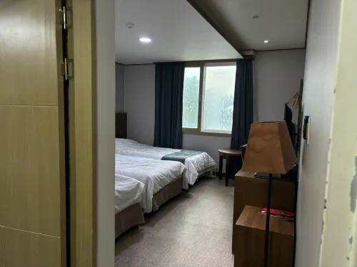 Benikea Hotel Jeju Camere Photos