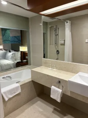 Holiday Inn Donghua Shenzhen Kamar Photos