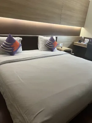 FOX Lite Hotel Grogol Jakarta Kamar Photos