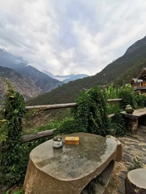 Tiger Leaping Gorge yachajiao Manor Area Publik Photos